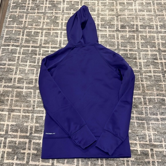 UW Huskies Women’s Nike Hoodie - Picture 4 of 9